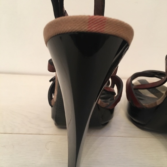 Burberry Heels - Picture 12 of 14